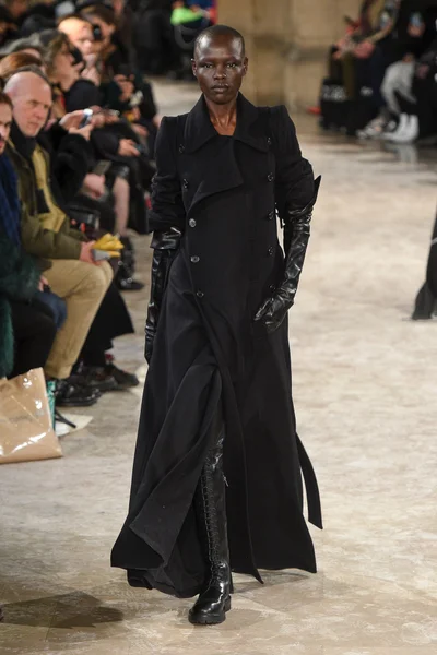 Look 33